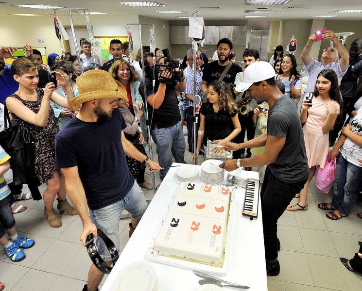 The international Jonathan Batiste and Monica Yunus  guests of honor at the Chronic Care Center
